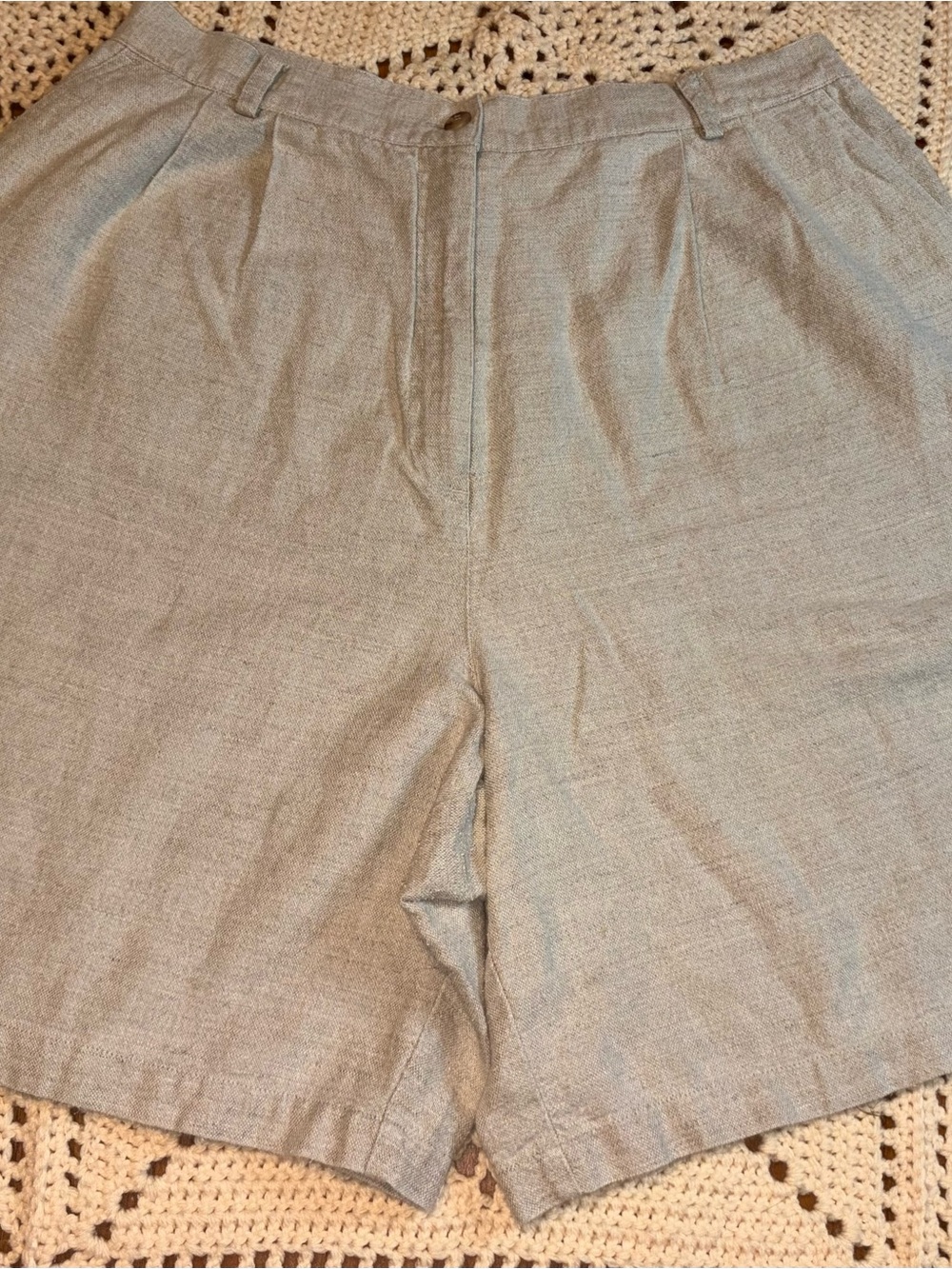Vintage 90’s Y2K Tan Linen High Waisted Mom Shorts Size 16 Pleated